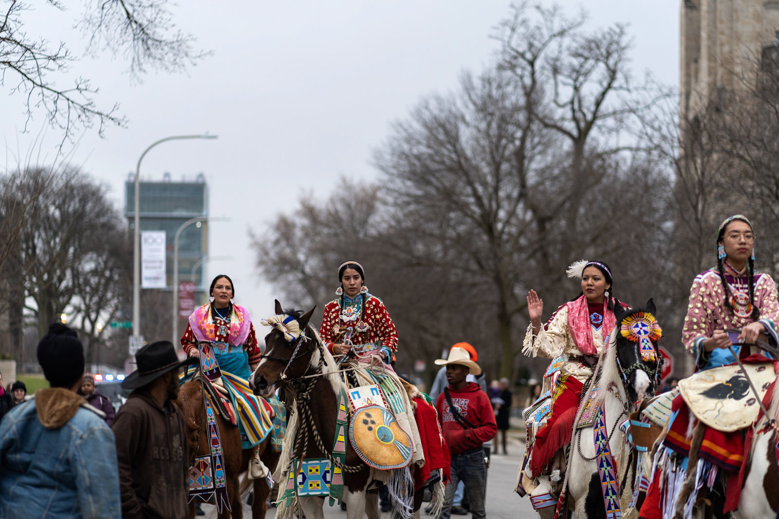 Apsáalooke Women and Warriors